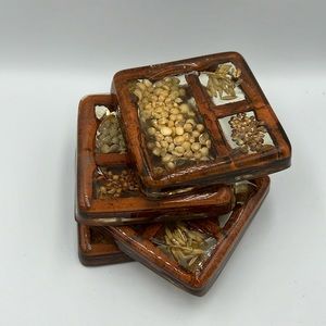 Beautiful vintage lucite wood and grain coasters. Glow with black light. 4 pk